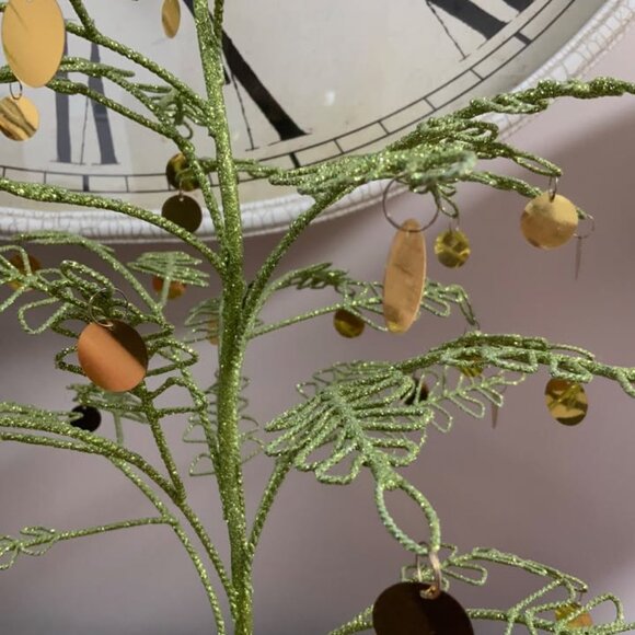 Bendable Metal Decoration Tree - Picture 4 of 6